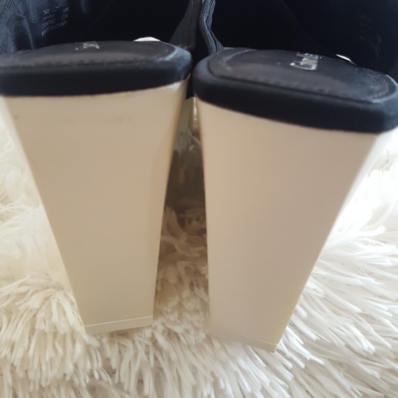 Calvin Klein platform slides - Picture 6 of 8